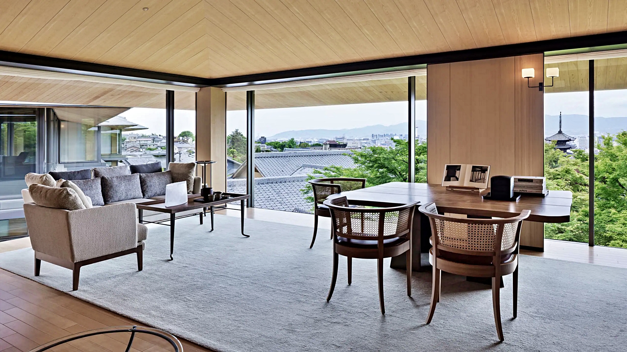 파고다 하우스 원 킹 베드