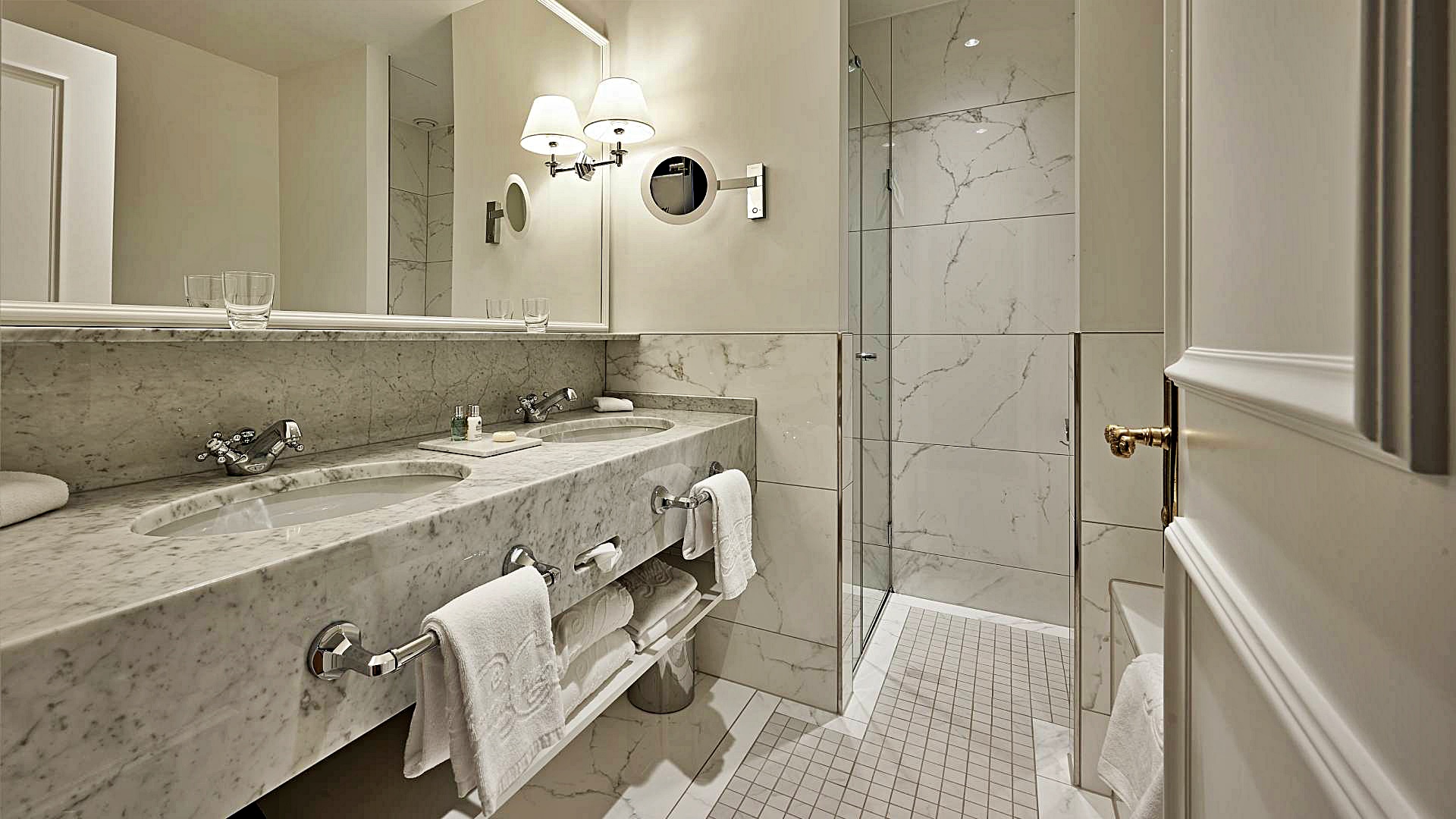 수페리어 듀플렉스 스위트