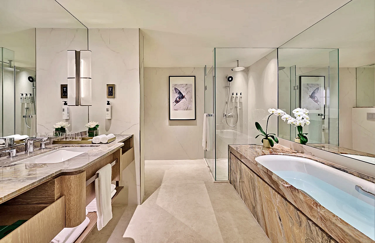 레지덴셜 스위트 위드 발코니