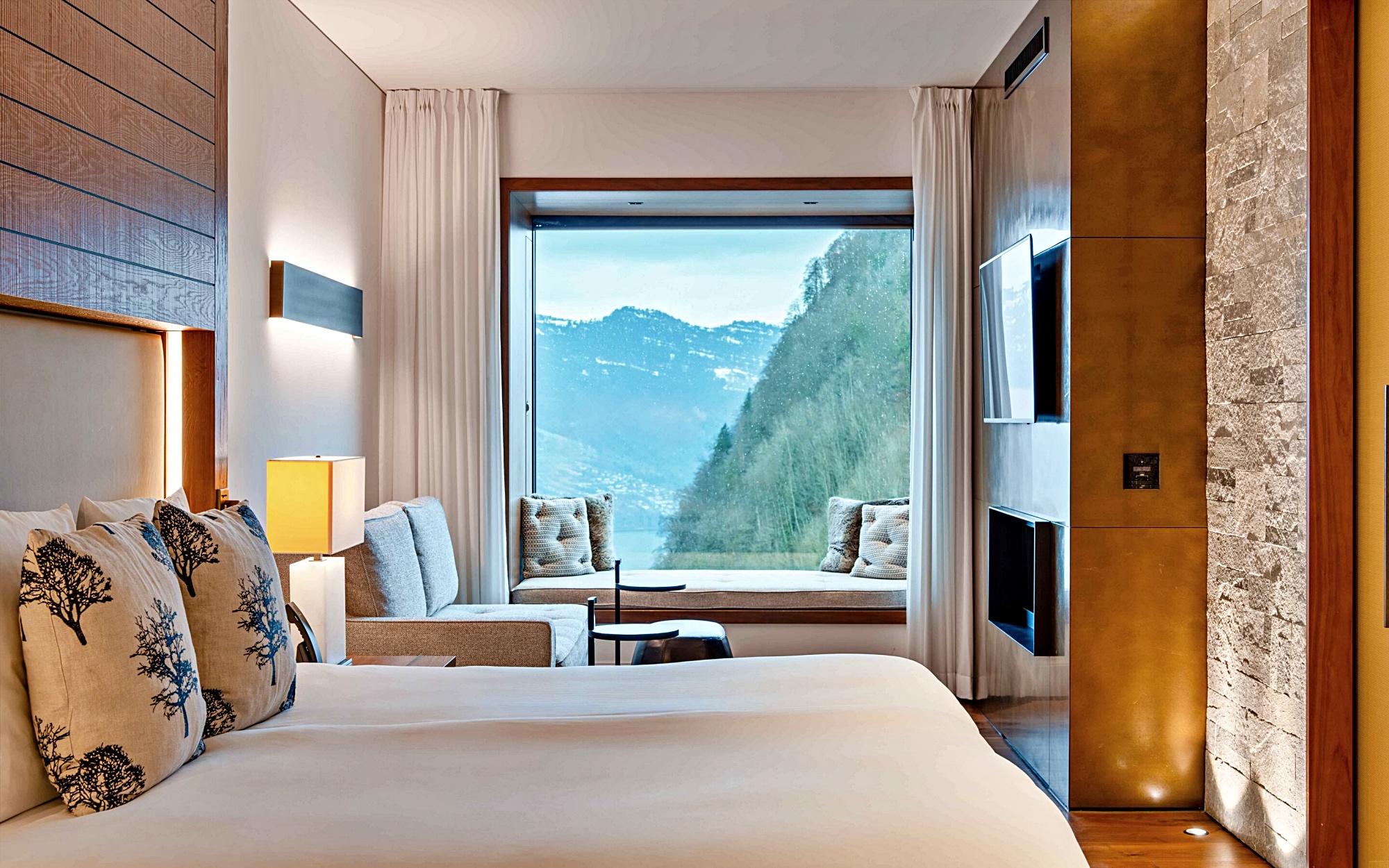 컨템포러리 디럭스룸