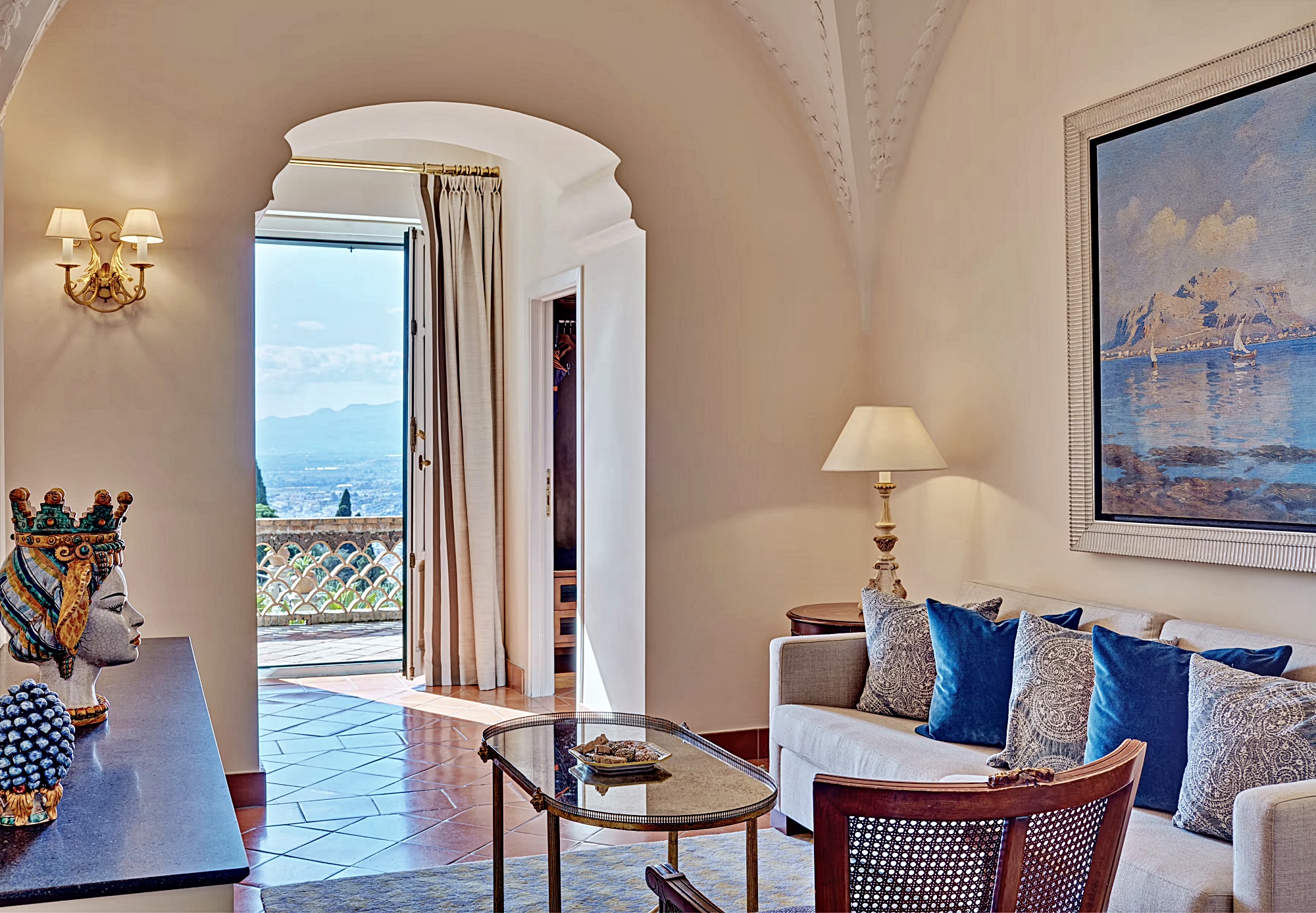 프리미엄 씨뷰 주니어 스위트 with 발코니 or 테라스