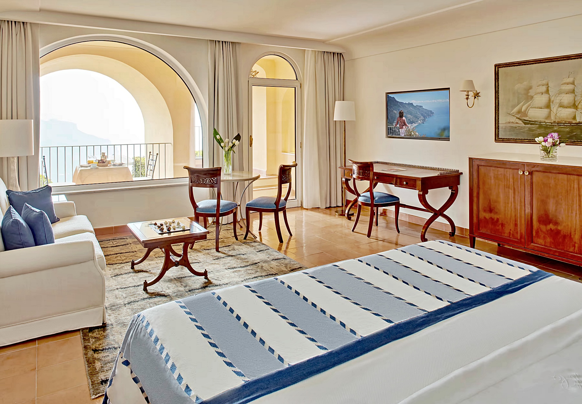 디럭스 씨뷰 주니어 스위트 위드 발코니